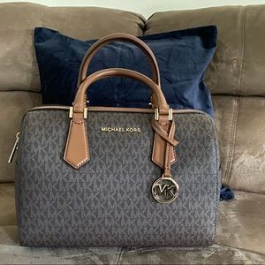 Michael kors duffle bag and xl dust bag